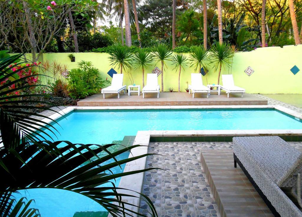Hôtel Lazy Monkey à Senggigi Extérieur photo