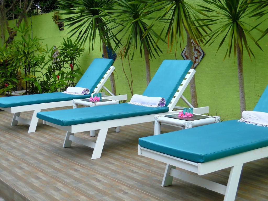 Hôtel Lazy Monkey à Senggigi Extérieur photo