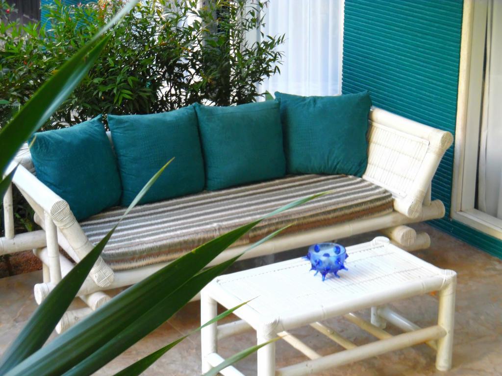 Hôtel Lazy Monkey à Senggigi Extérieur photo